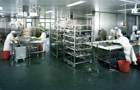 Tại sao sử dụng inox trong bếp công nghiệp?